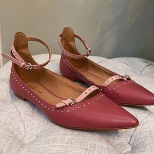 Coach flats
